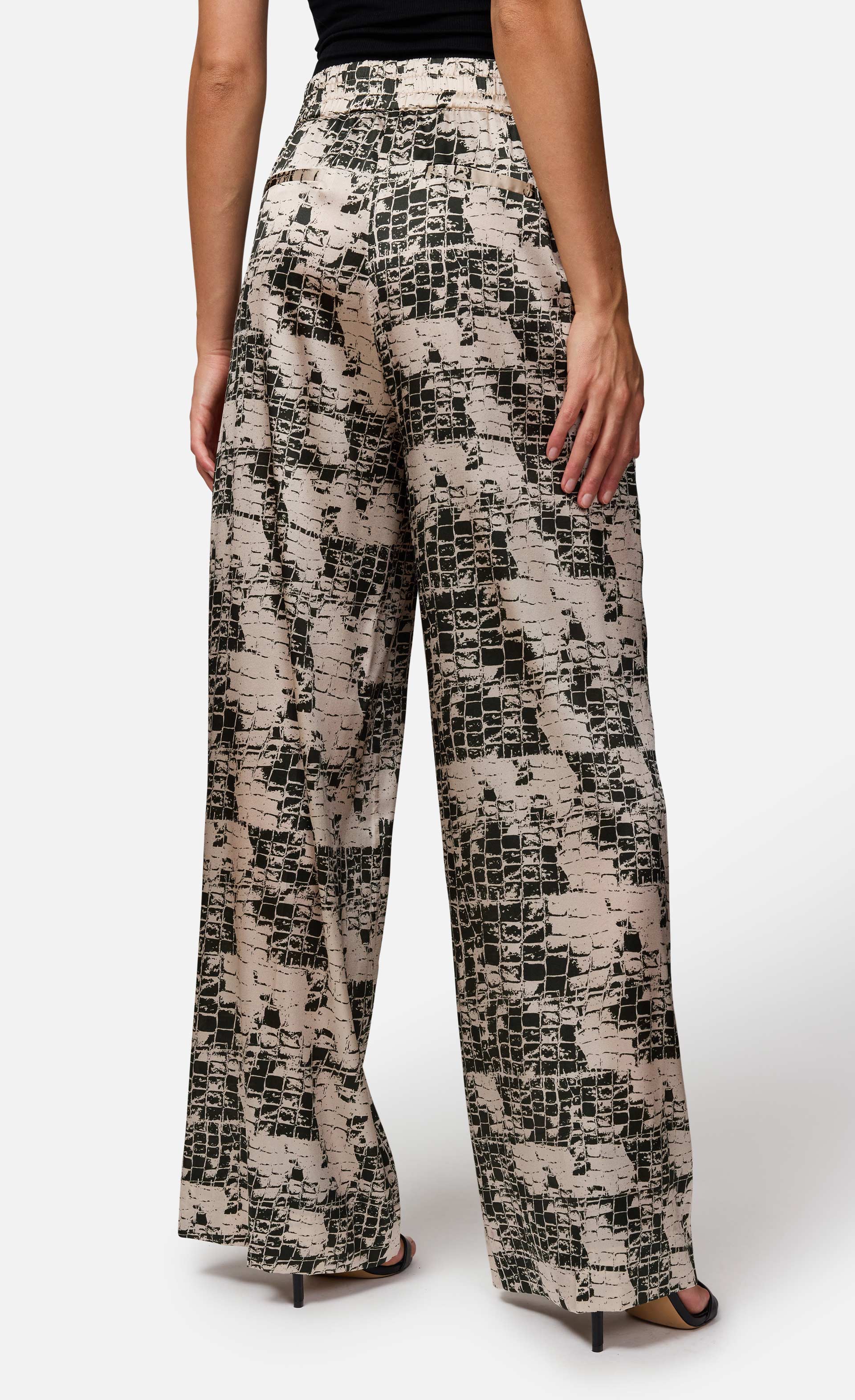 Angra - Weite Seidensatinhose mit Print