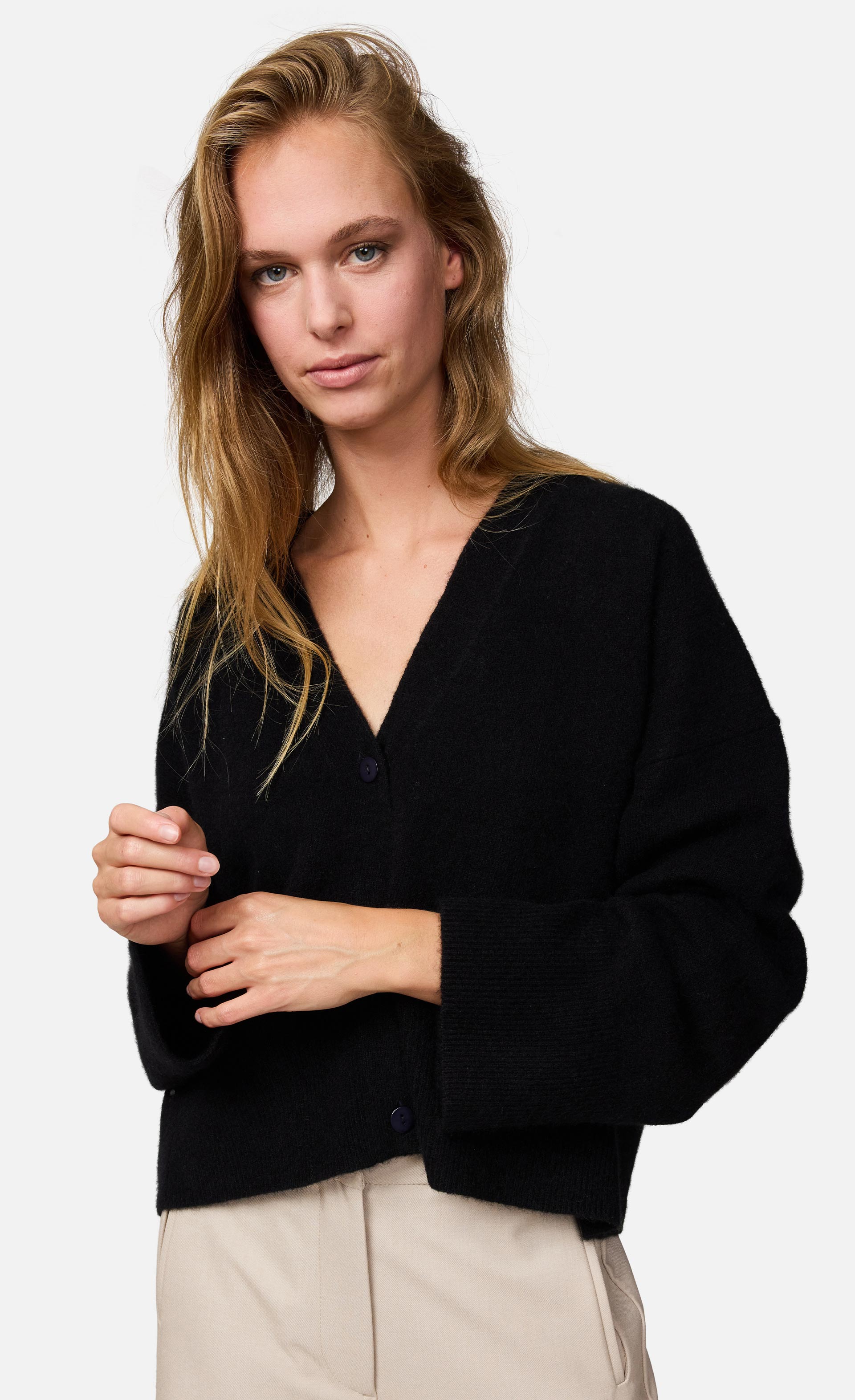 Ivettin - Geknöpfte oversized Strickjacke