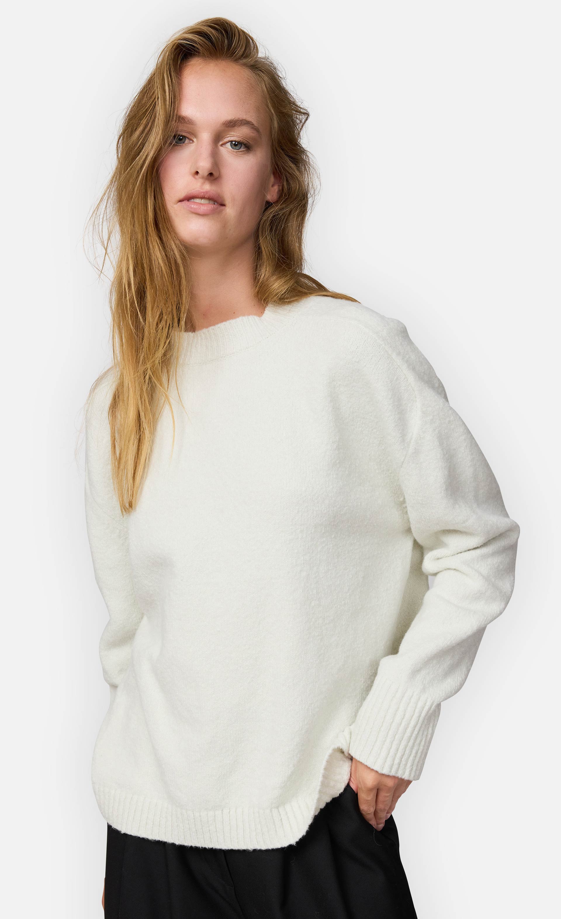 Jessihanna---Pullover-aus-Boucl~~garn