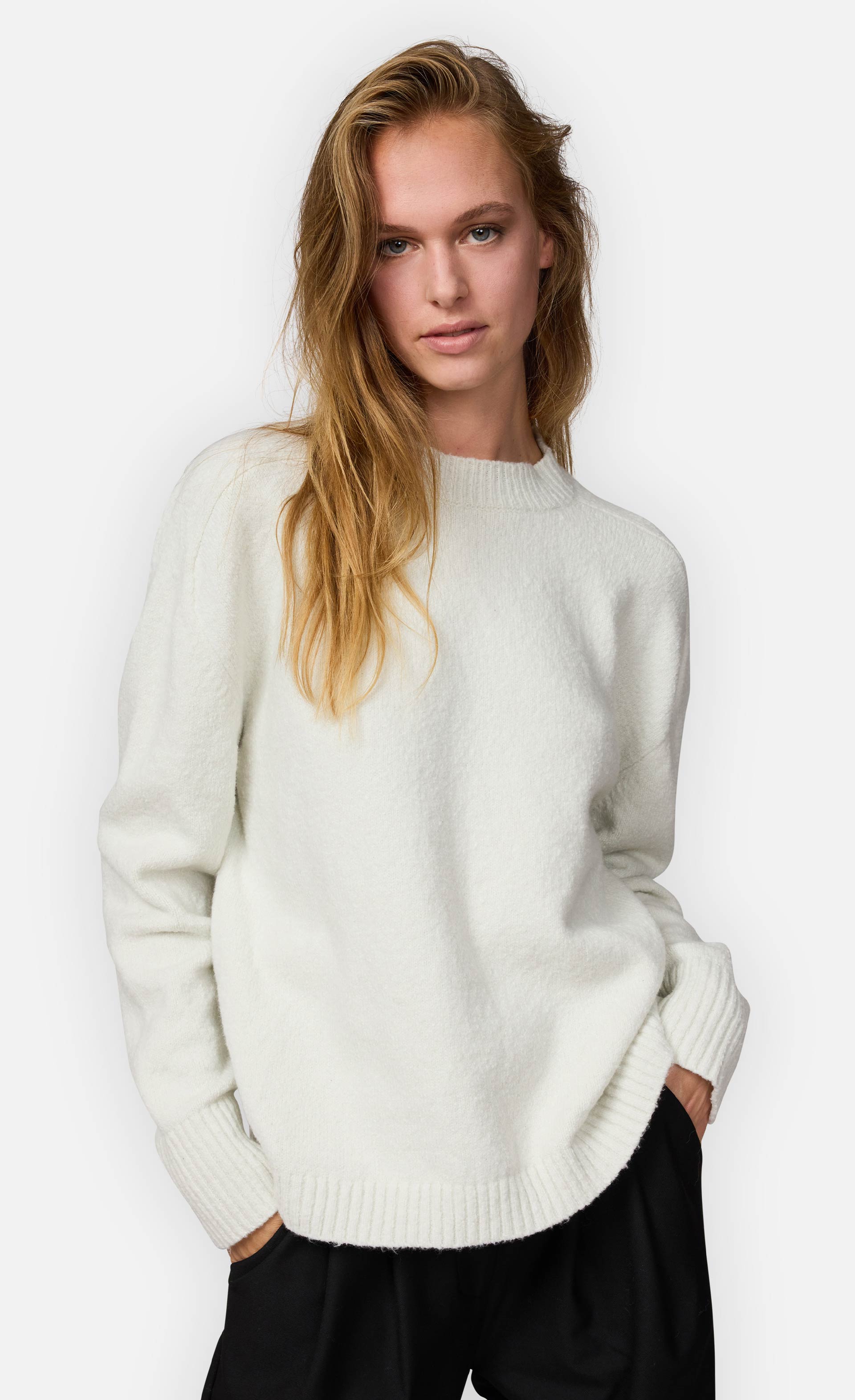 Jessihanna---Pullover-aus-Boucl~~garn