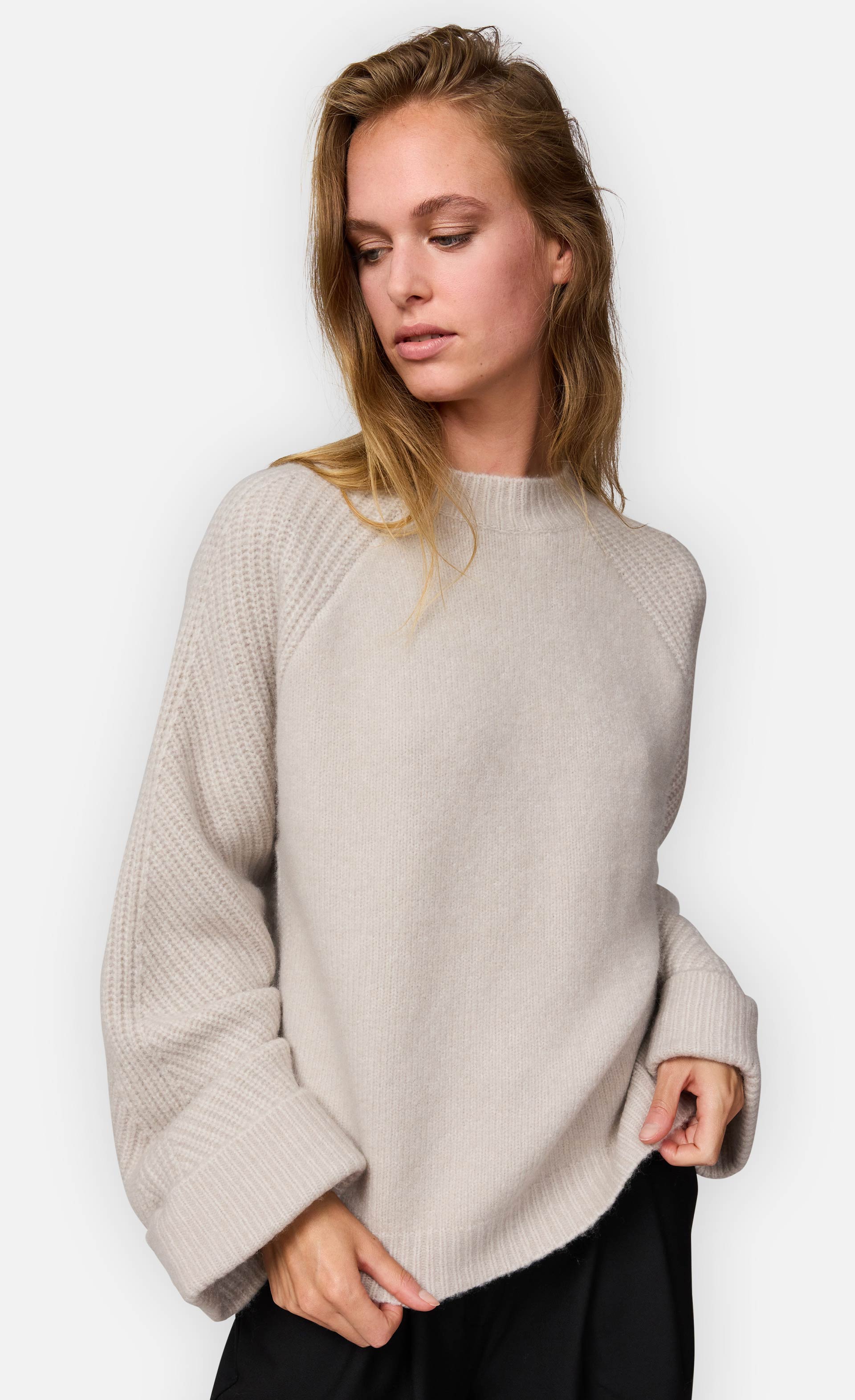 Kamilly---Pullover-aus-Wolle-mit-weiten-Aermeln