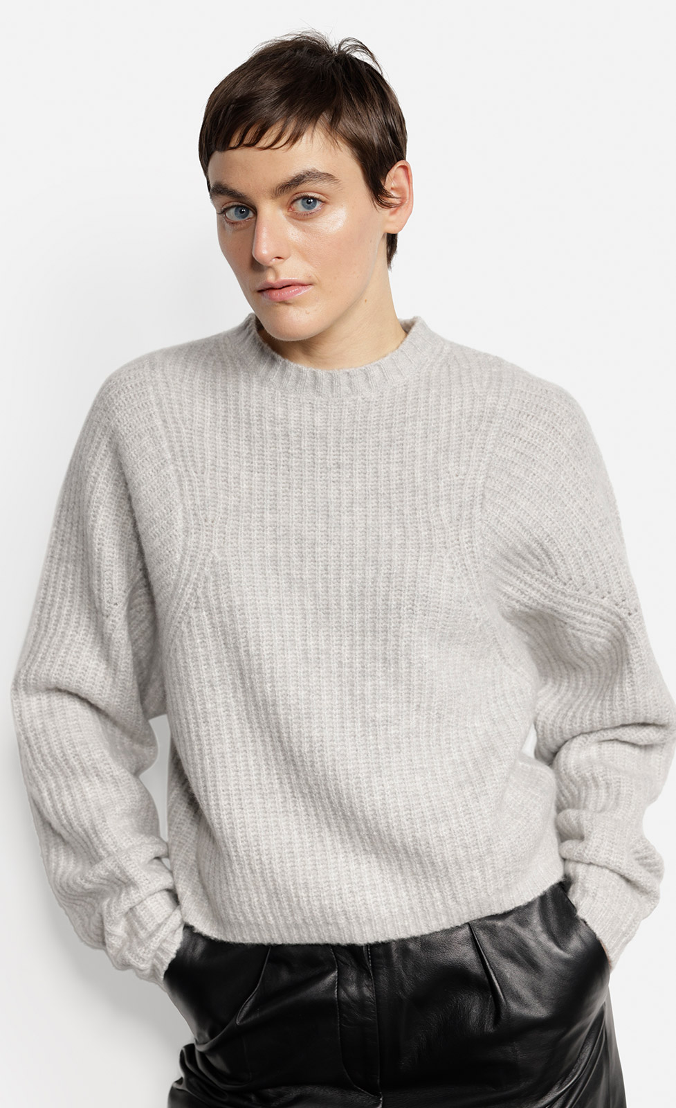 Tamyna---Grobstrick-Pullover-aus-Kaschmir